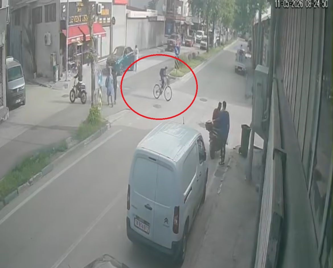 Kararsız bisikletli kazayı getirdi...Ne tarafa gideceğini şaşırınca motosikletliyle çarpıştı 4 kararsiz bisikletli kazayi getirdine tarafa gidecegini sasirinca motosikletliyle carpisti 0 AvVQSgcN