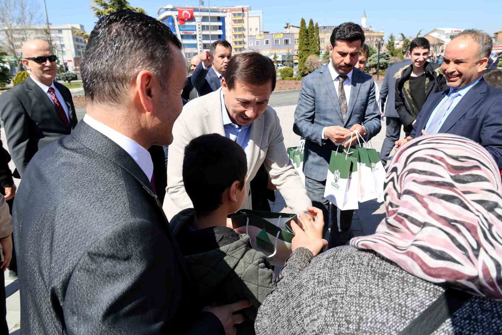karatayda mavi balonlar gokyuzune birakildi 1 j9y8D9Kd