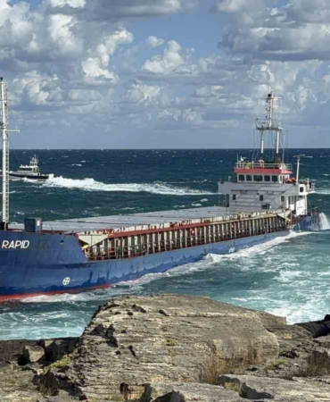 karaya-oturan-rapid-gemisine-alici-cikmadi-HwNSwxd7.jpg