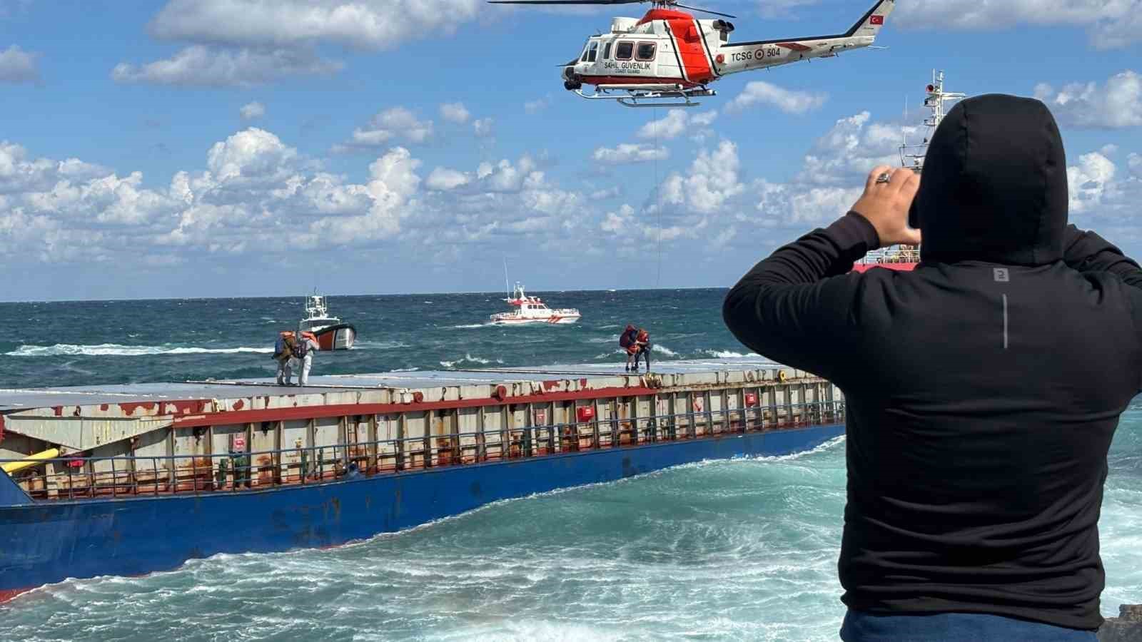 Karaya oturan Tanzanya bandıralı kuru yük gemisi satışa çıkarılıyor 4 karaya oturan tanzanya bandirali kuru yuk gemisi satisa cikariliyor 0 1imqKyIZ