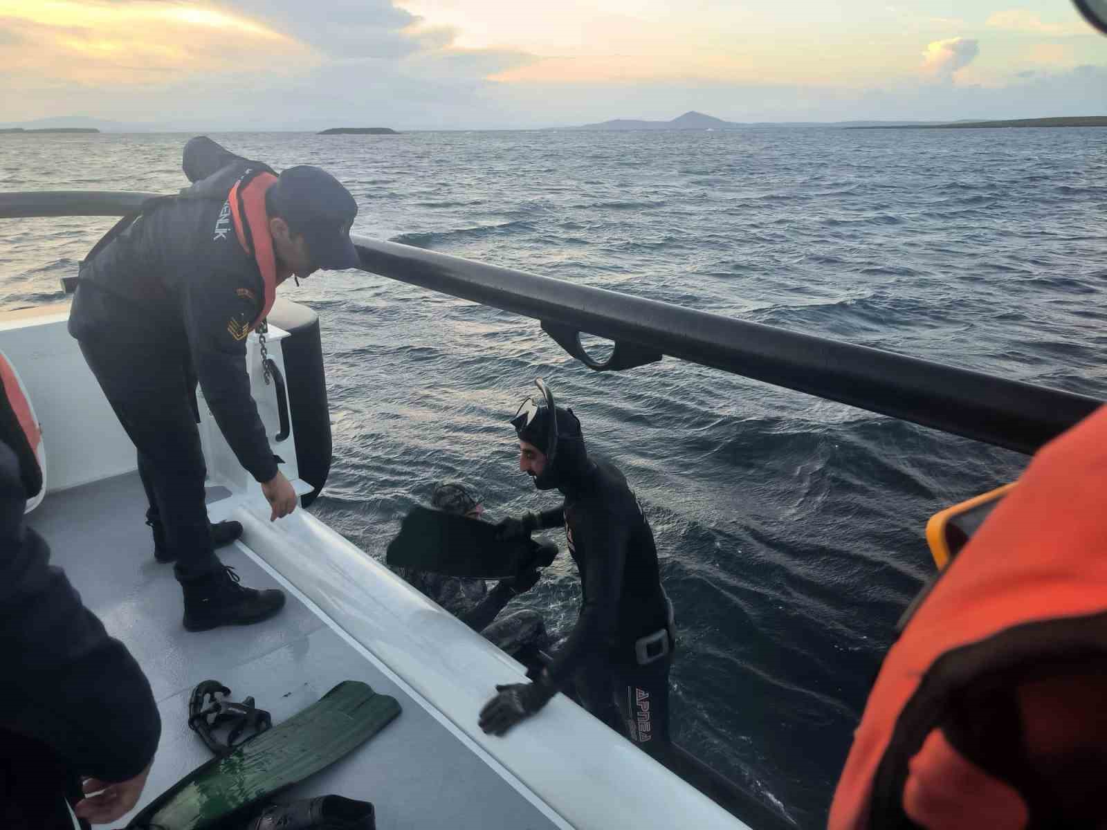 karaya oturan tekne sahil guvenlik ekiplerince kurtarildi 0 WU9QUwqw