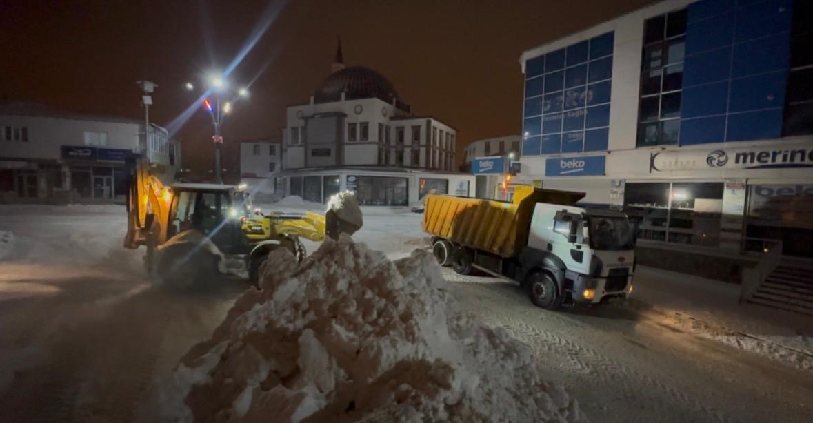 Karayazı’da karla mücadele: 81 köy yolu ulaşıma açıldı 5 karayazida karla mucadele 81 koy yolu ulasima acildi 1 IGurrjga