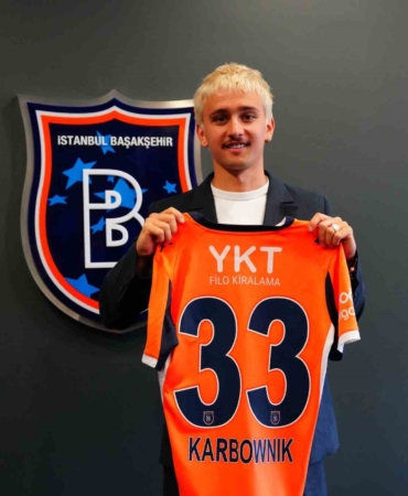karbownik-basaksehirin-5-polonyalisi-oldu-xwS78iAZ.jpg