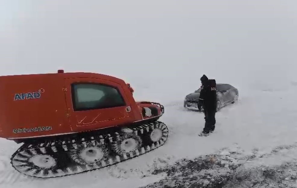 karda mahsur kalanlarin imdadina afad yetisti 1 pa8rOBpL