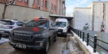 kardan-yolu-kapanan-hastaya-buyuksehir-ekipleri-yetisti-4sEnInmA.jpg