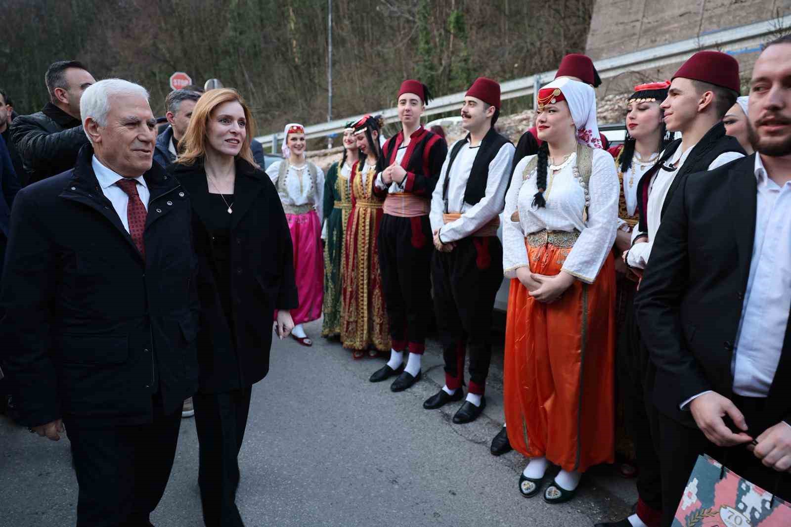 kardes sehir saraybosnada ramazan bulusmasi 3 hsSd3dCl
