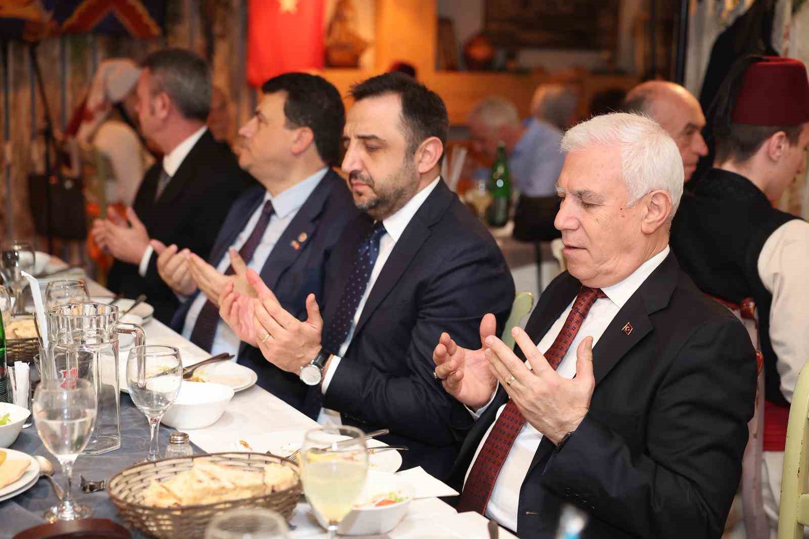 kardes sehir saraybosnada ramazan bulusmasi 4 tH4pnbAq