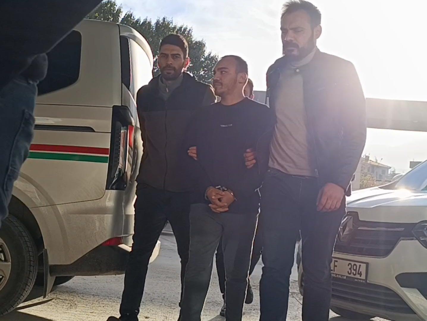 kardesinin olumune sebep olan surucuyu yaralayan agabey yakalandi 0 T9hW11lO
