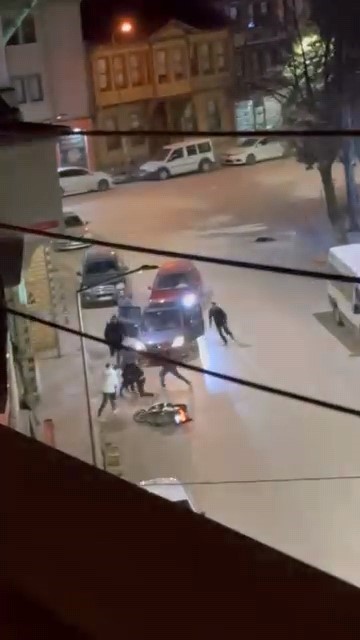kardesler birbirine girdi agabeyini bicakla yaralayip kacti 1 Rrn7bnNf
