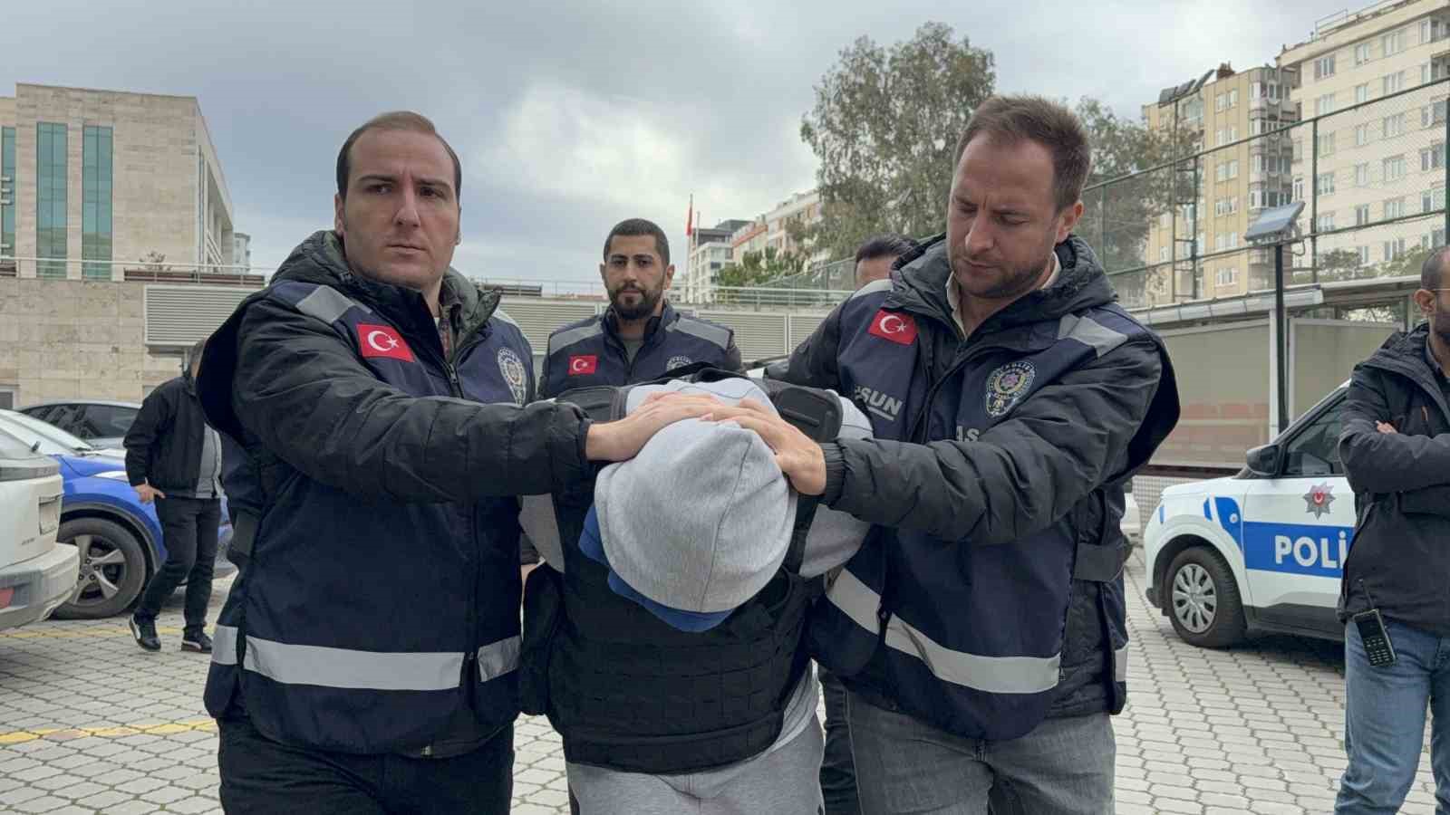 kardeslere maskeli saldiri cinayetinde 2 zanli adliyeye sevk edildi 4 cnJzZFIe