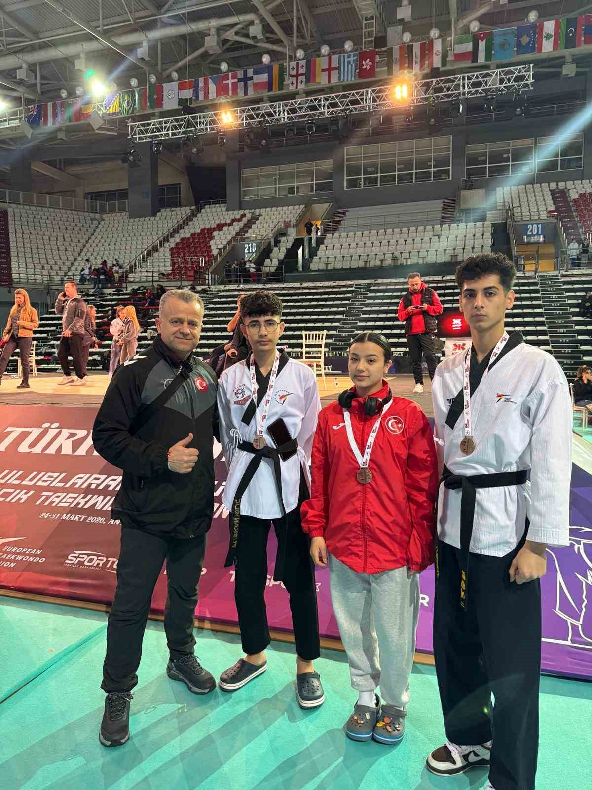 karesi taekwondo spordan 5 sporcu milli takima secildi 1 y95WnkFg