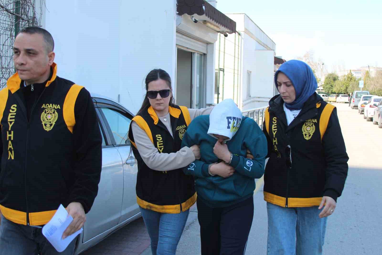 kari koca tartismasinda kadin kocasini bicakladi 1 bYMWEhQr