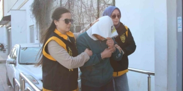 kari-koca-tartismasinda-kadin-kocasini-bicakladi-MlCi8DVx.jpg