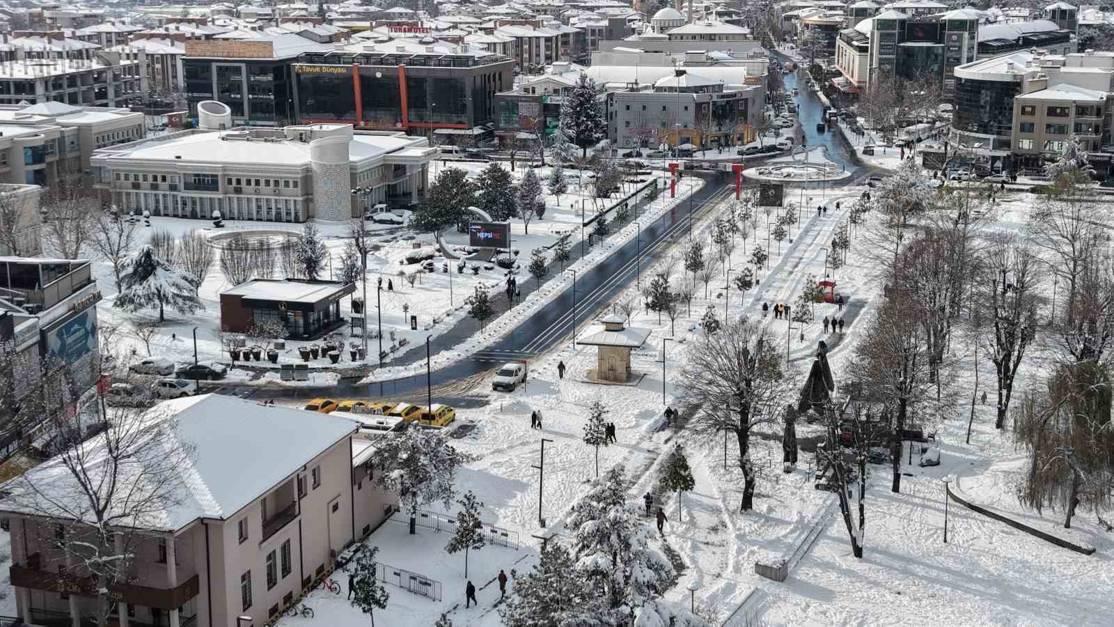 karin yagisina en cok cocuklar sevindi 4 vrqmMjGY