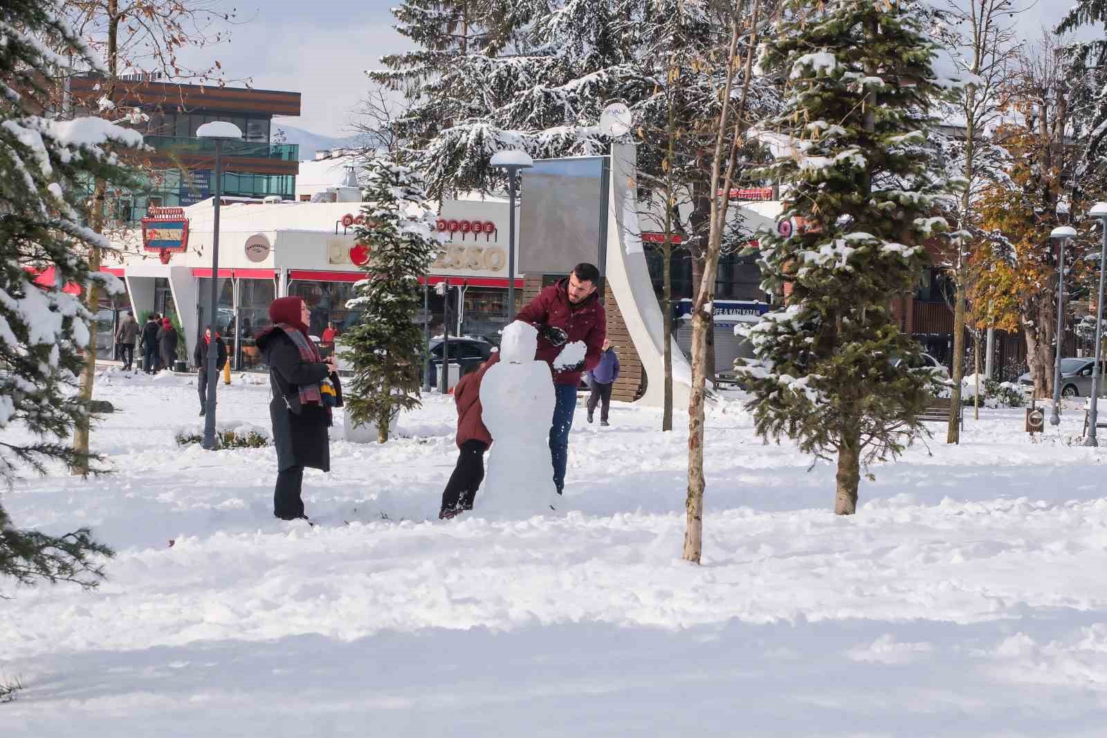 karin yagisina en cok cocuklar sevindi 5 MYInwO2j
