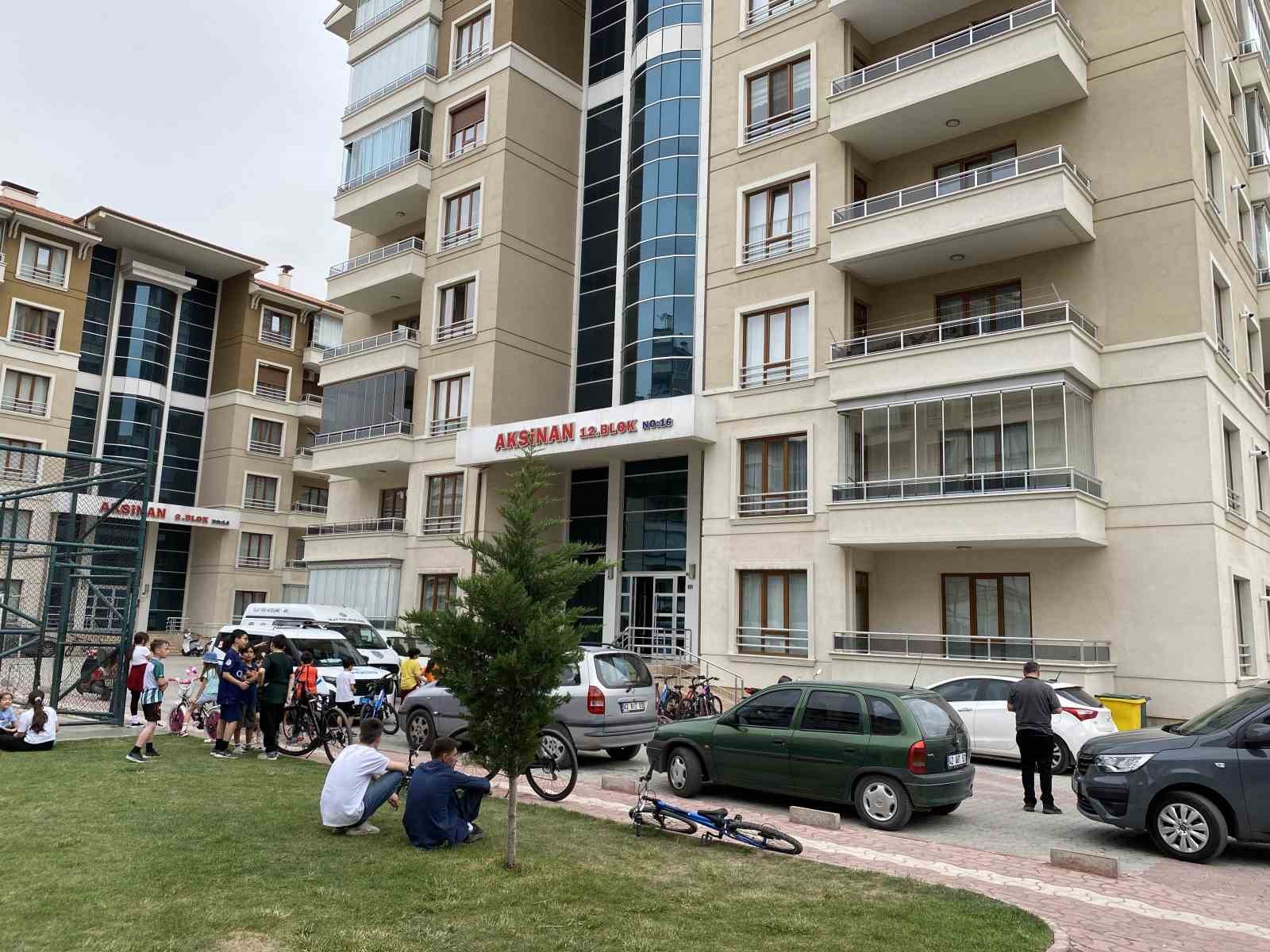 karisini olduren zanli keske ben olseydim ne yapsam telafisi olmuyor artik 2 hlTHBUJk