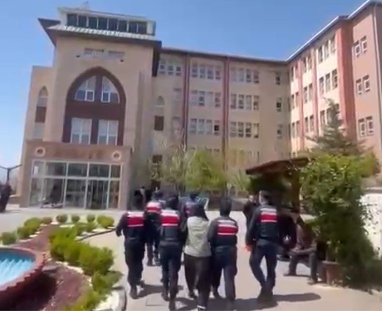 karisini tabanca ile olduren koca tutuklandi 1 mmmagfV6