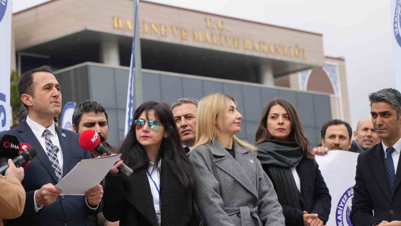kariyer buro sendikasi baskani akgul 666 sayili khk bu ekonomik kosullarda kariyer mesleklerin en pA3tjCIm