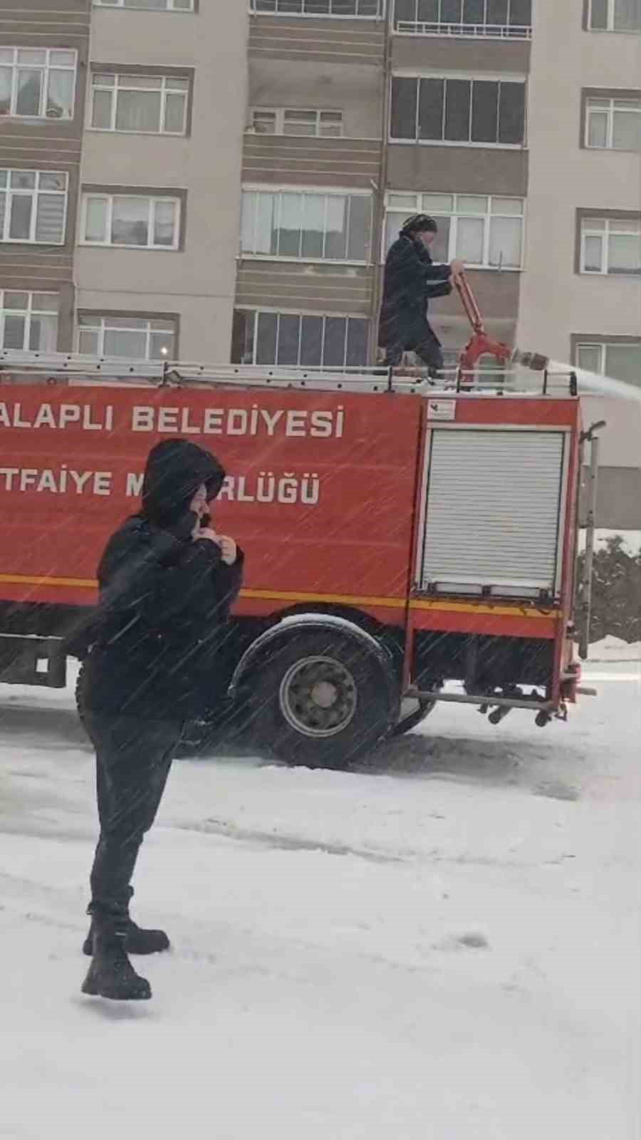 karla kapanan yollar deniz suyuyla aciliyor 1 DmIK9i37