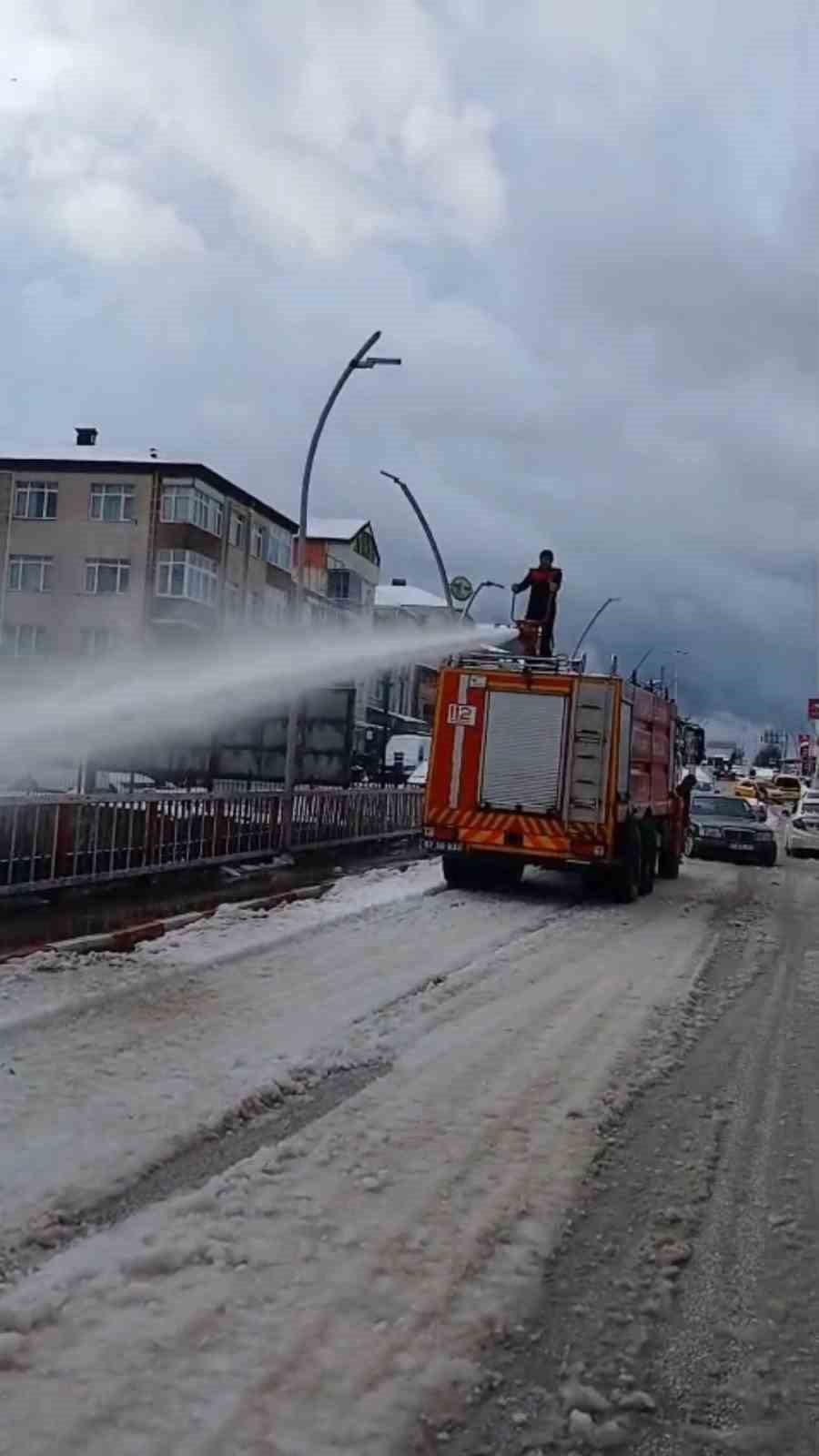 karla kapanan yollar deniz suyuyla aciliyor 5 6RnNV59D