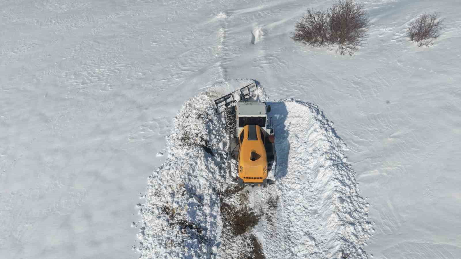 karla kapli mezrada mahsur kalan koylunun imdadina ekipler yetisti 4