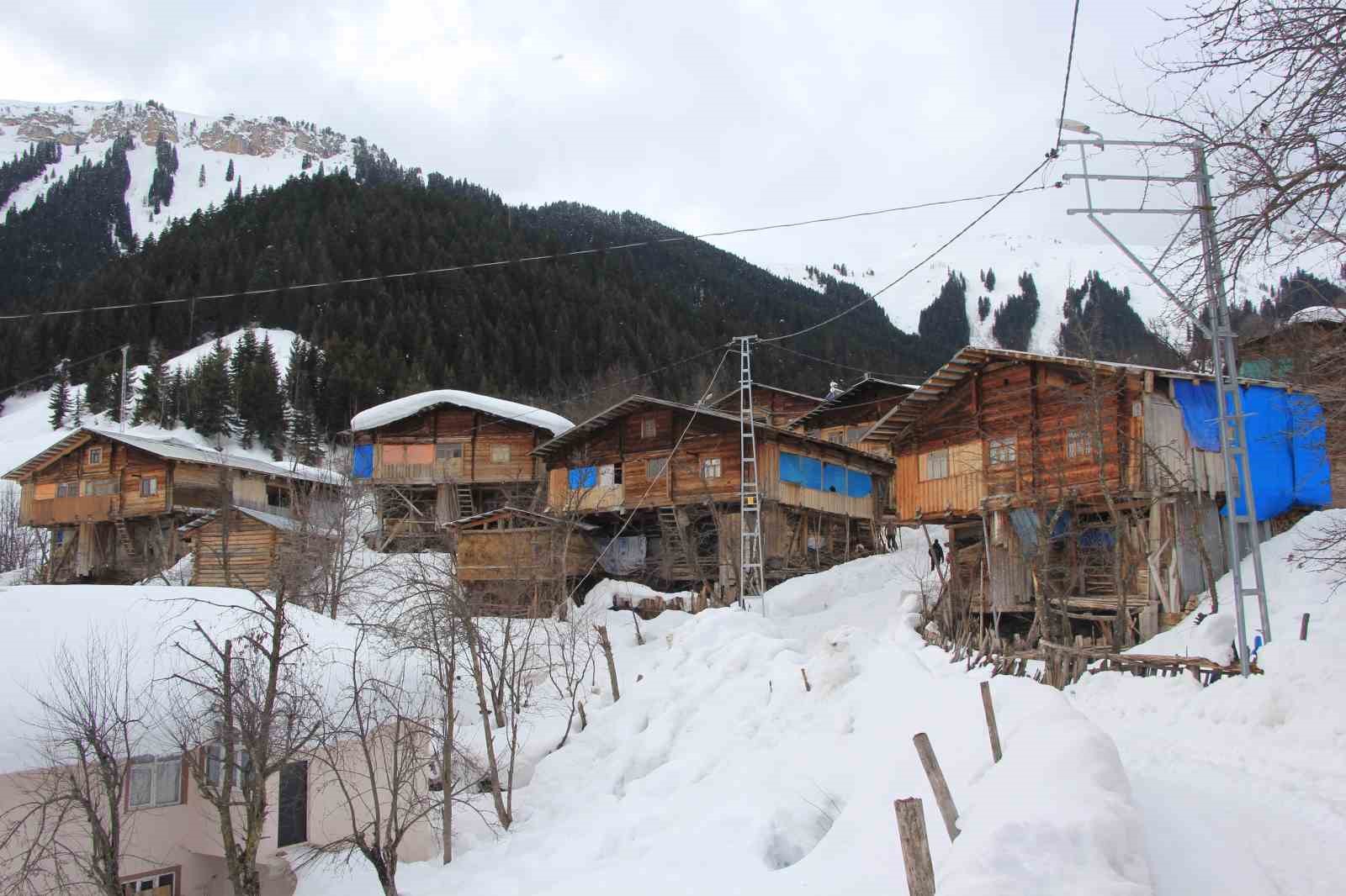 karlar altindaki dogal yasam maden koyunde sanatla bulustu 6 2EUjZlbY