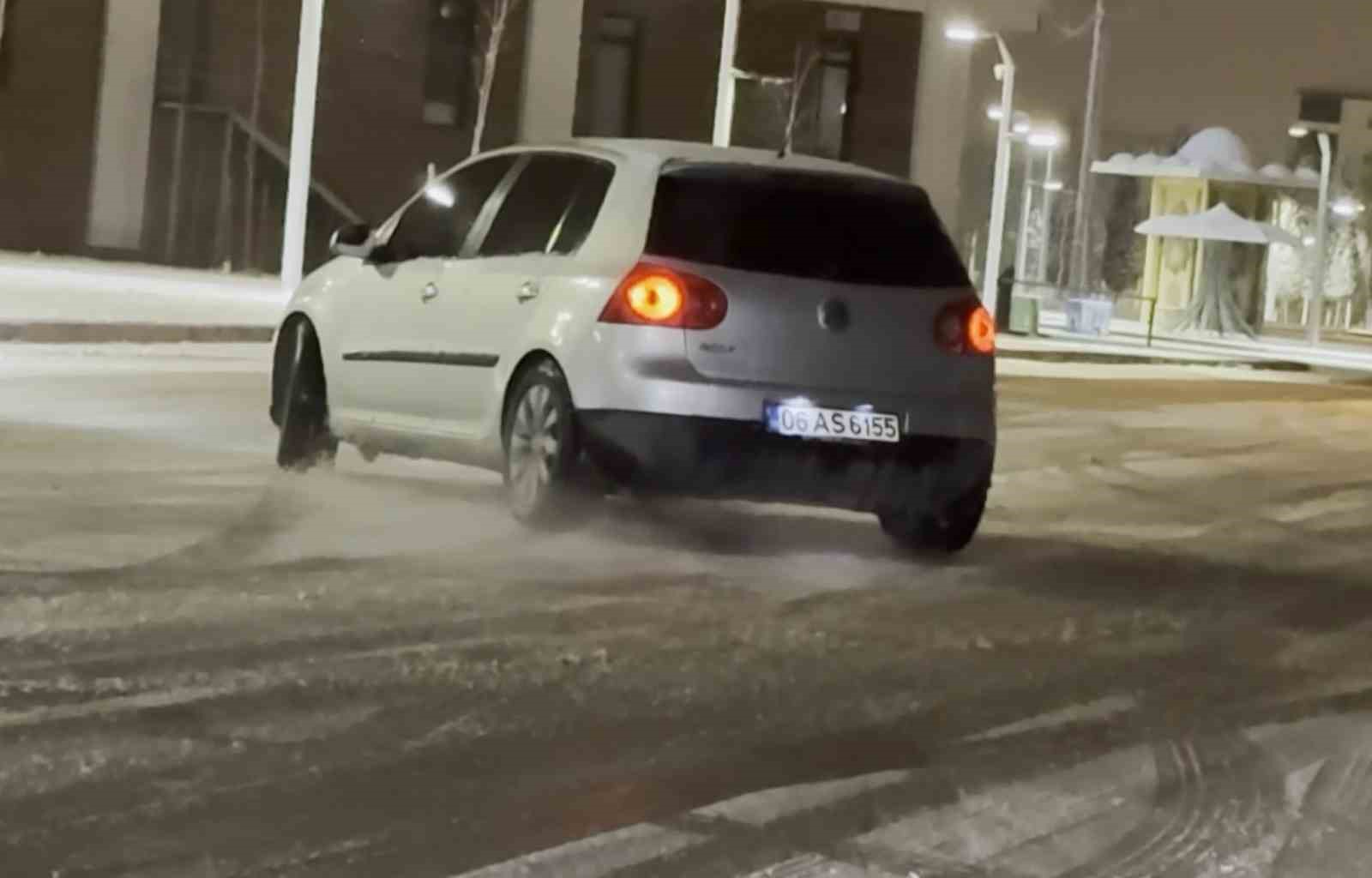 karli yolda drift atan suruculerin tehlikeli anlari kamerada 1 eOcfYXZ2