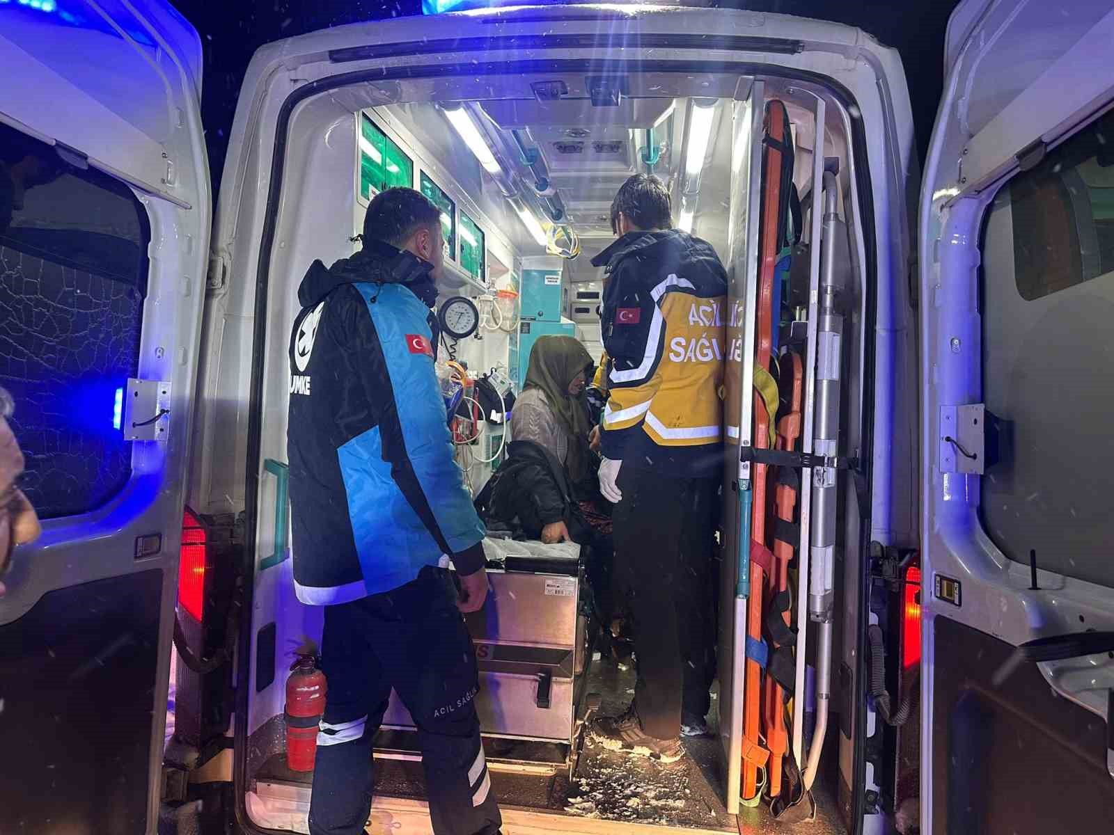 karli yollar asildi hasta kadin kurtarildi 0 yBJ9lQuW