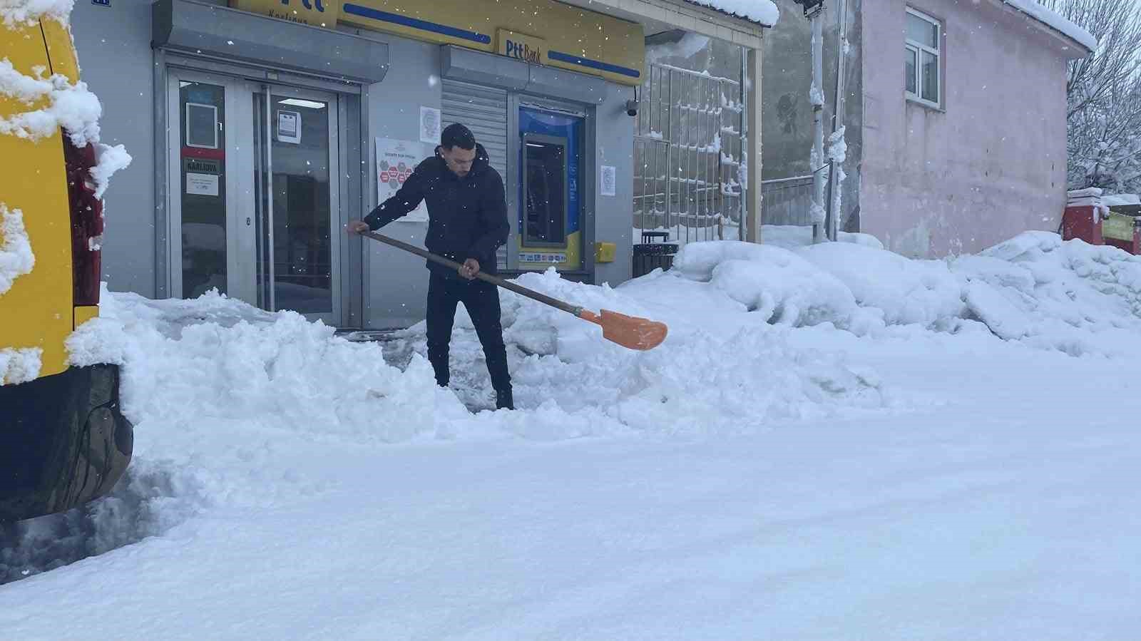 karliovada kar kalinligi 30 santime ulasti 3 MZppv9cr