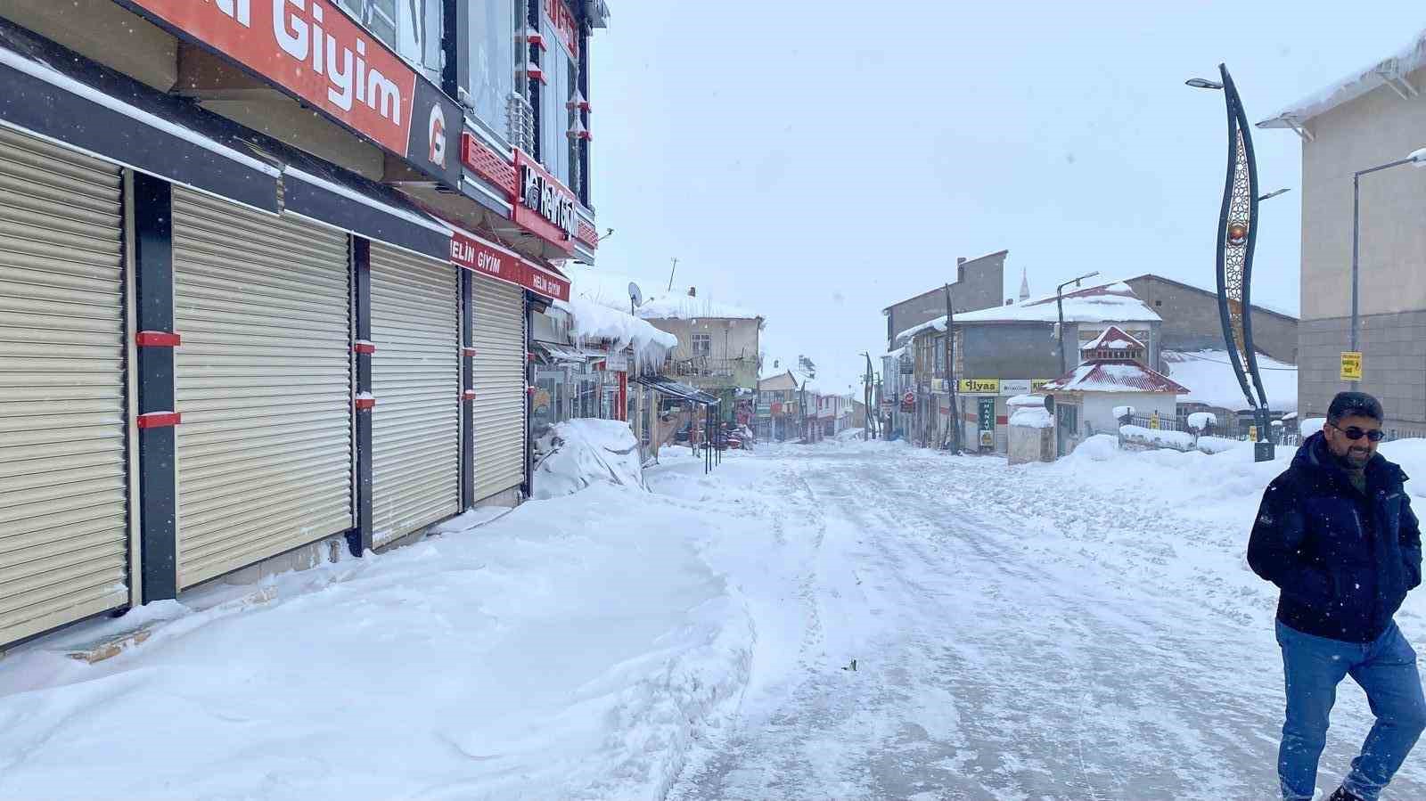 karliovada kar ve tipi hayati olumsuz etkiledi 2 QOaizrqw