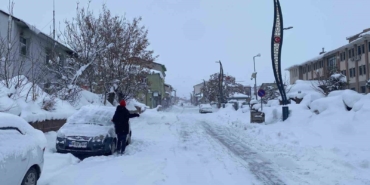 karliovada-kar-ve-tipi-hayati-olumsuz-etkiledi-OwOQAqun.jpg