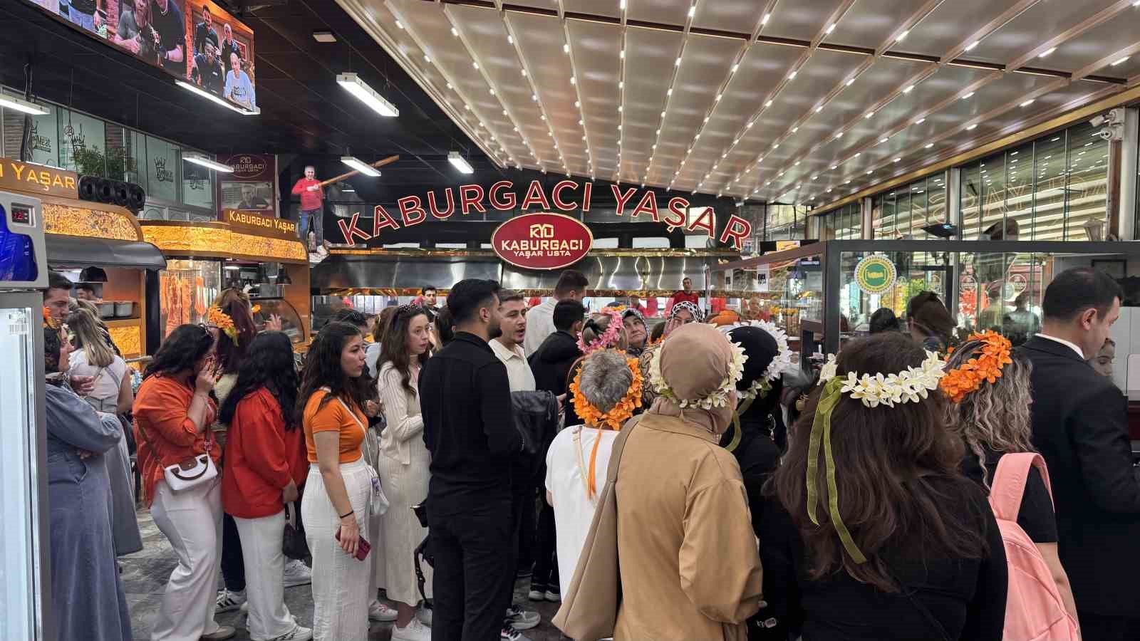 karnaval esnafin yuzunu guldurdu kebapcilar doldu tasti 2 GOH8PsEE