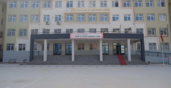 karne gunu bicaklanan 10uncu sinif ogrencisi agir yaralandi 1 5UhyY25r