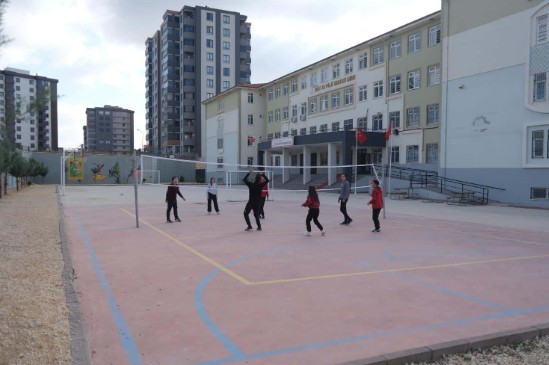 karne gunu bicaklanan 10uncu sinif ogrencisi agir yaralandi 4 UUJ7B89m