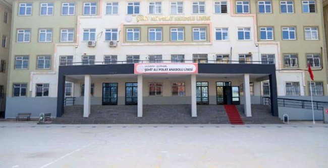 karne gunu bicaklanan 10uncu sinif ogrencisi kurtarilamadi 0 AXPa9Bih