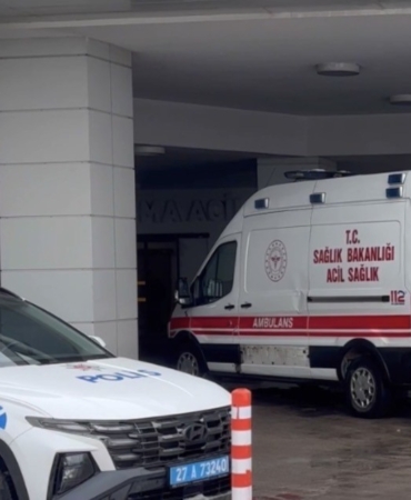 karne-gunu-bicaklanan-10uncu-sinif-ogrencisi-kurtarilamadi-eWGg8TRd.jpg