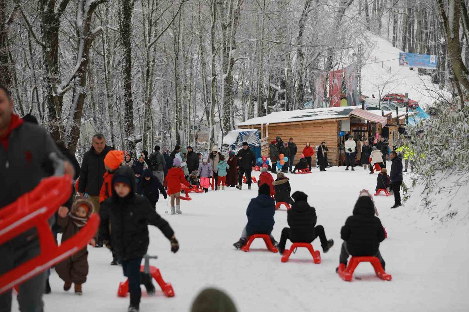 karne hediyesi kar eglencesi aktepede 7den 70e kizak soleni 0 7FhHKLUu