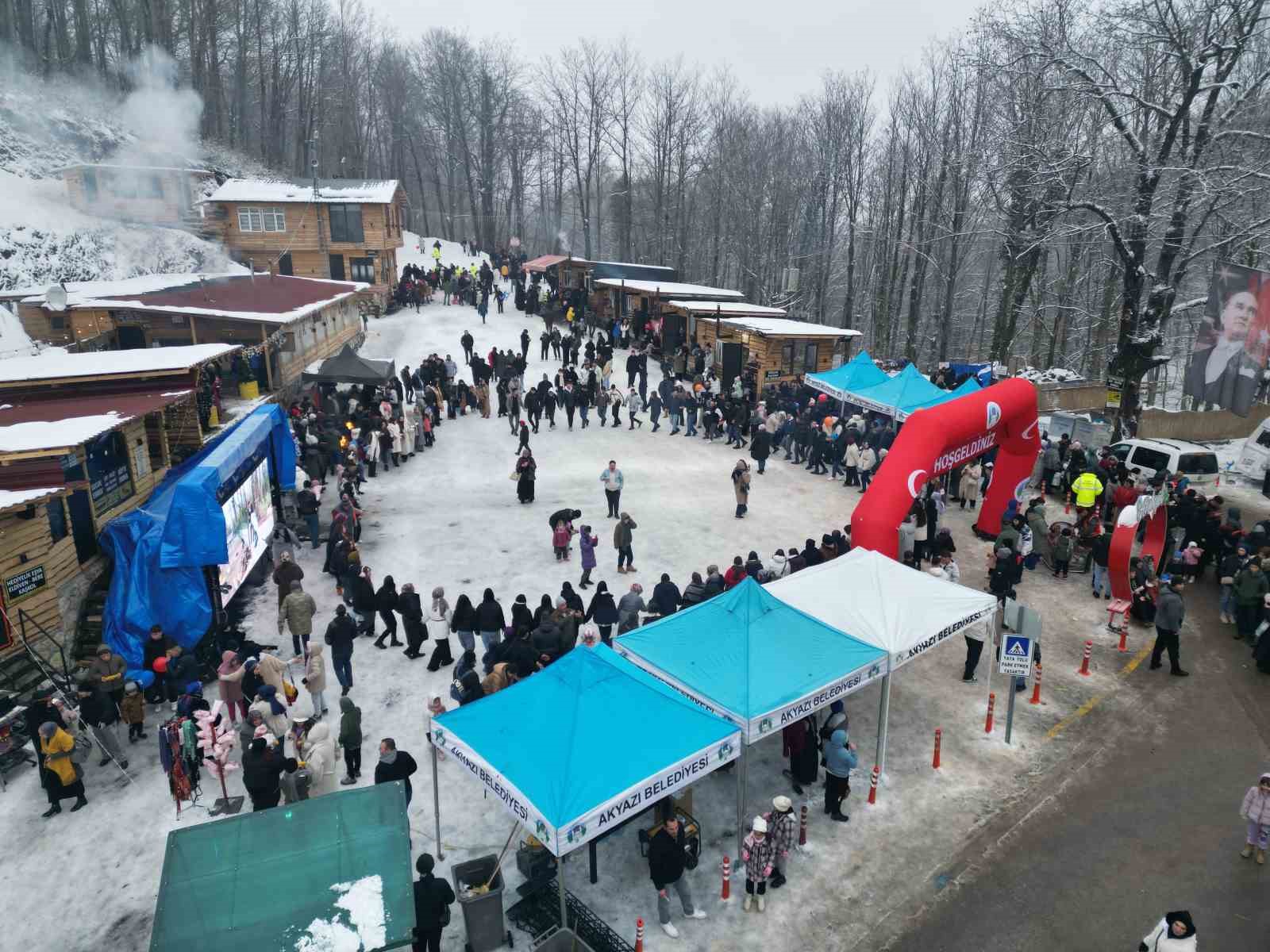karne hediyesi kar eglencesi aktepede 7den 70e kizak soleni 6