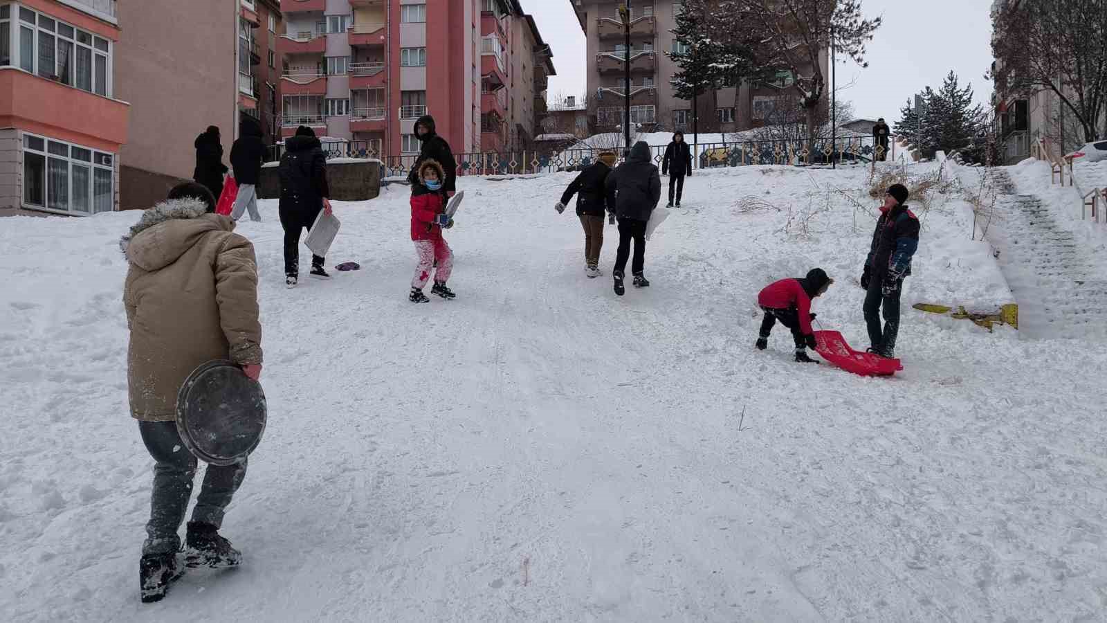 karne tatili kar sevincine donustu 5 D7yyaf1Y