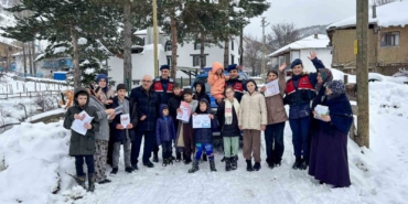 karnelerini-jandarma-ekipleri-ulastirdi-XY3yTIwO.jpg