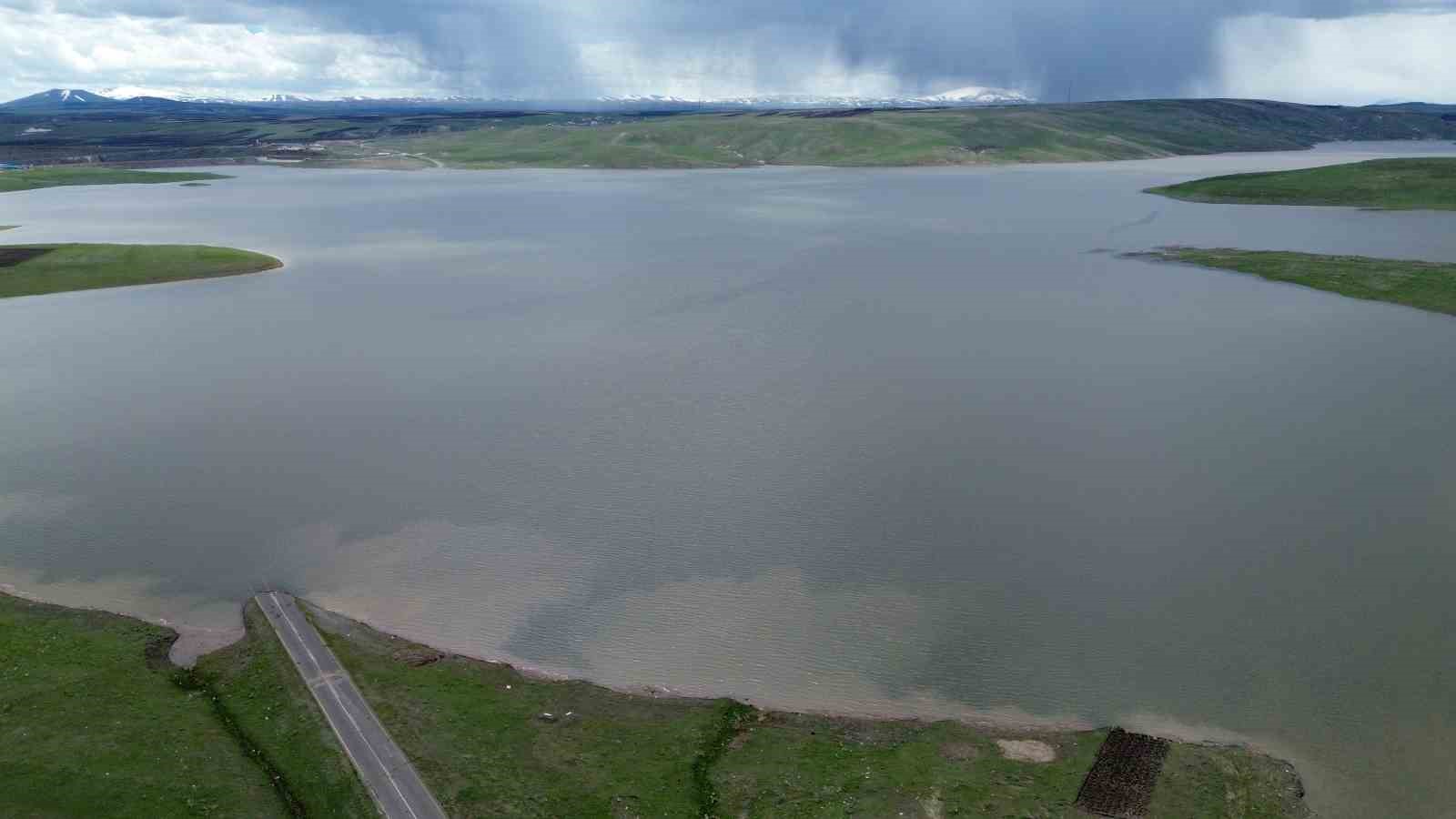 kars barajinda doluluk yuzde 100e ulasti kontrollu su tahliyesi basliyor 4 cAlkdEqP