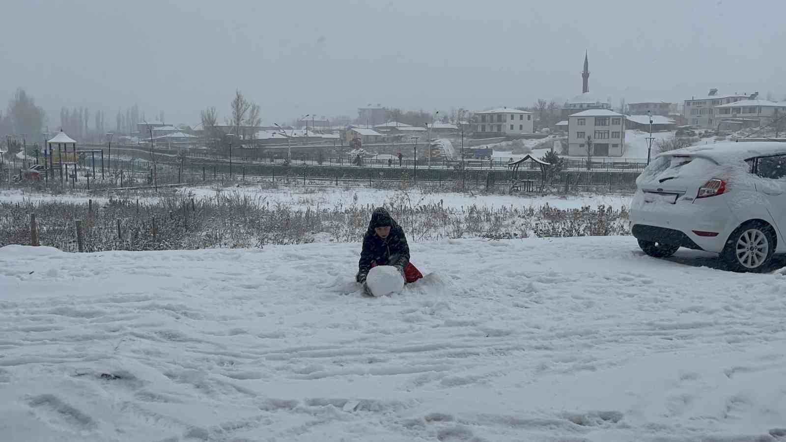 kars beyaz gelinligini giydi meteoroloji uyarmisti kar sehre indi 1 SC7E3ROr