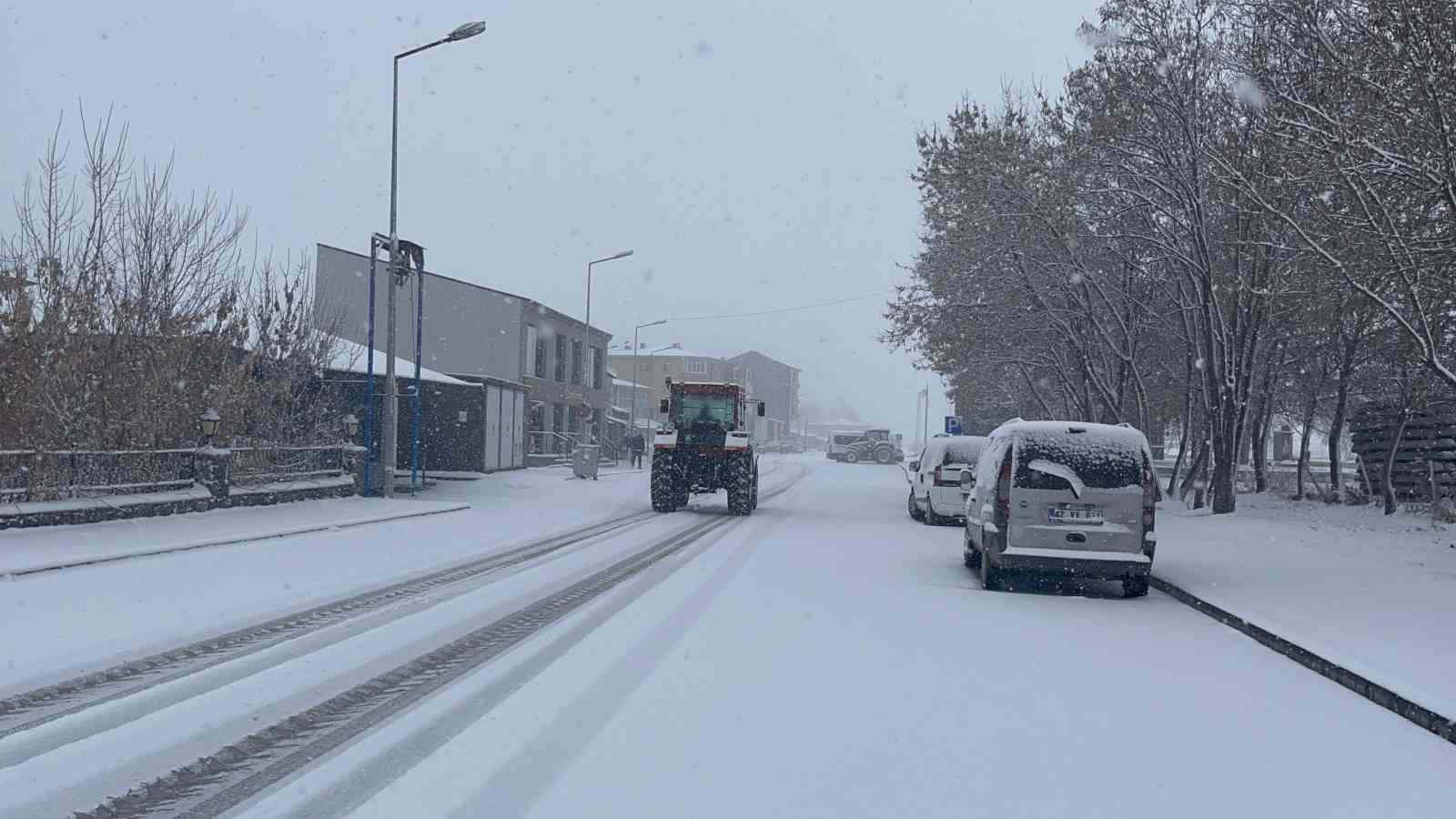 kars beyaz gelinligini giydi meteoroloji uyarmisti kar sehre indi 3