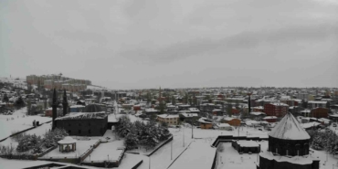 kars-beyaza-hapsoldu-yarim-asirlik-kar-rekoru-kirildi-q6DqmYmz.jpg