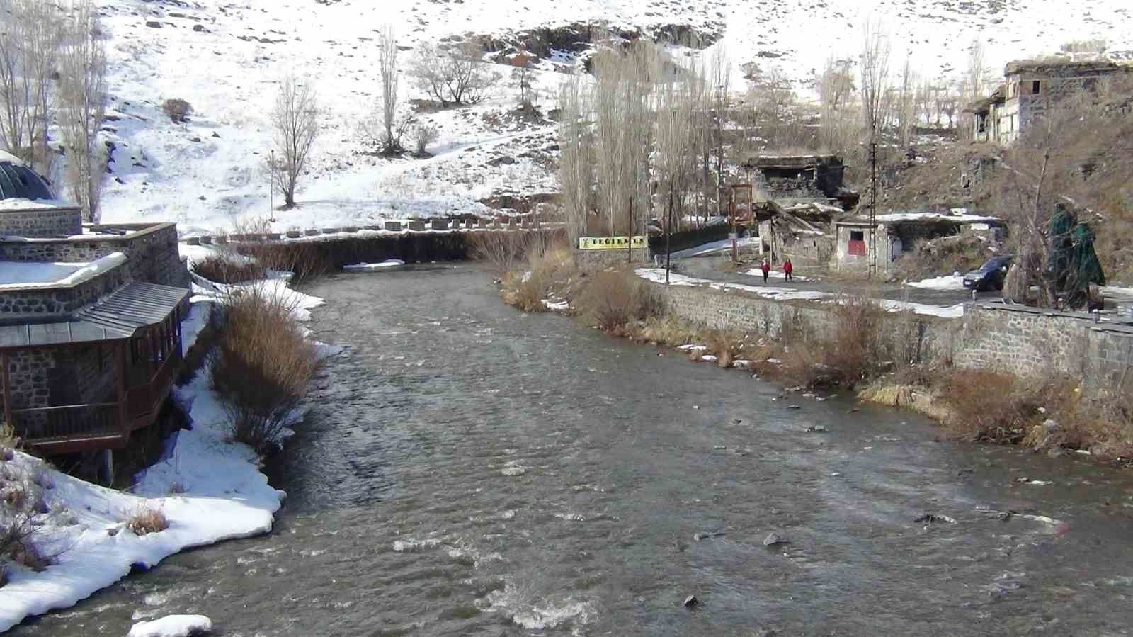 kars cayinda erken bahar zemheri beklenirken buzlar cozuldu 4 qL2Xmtlm