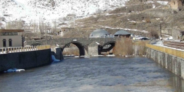 kars-cayinda-erken-bahar-zemheri-beklenirken-buzlar-cozuldu-e2qcp34N.jpg