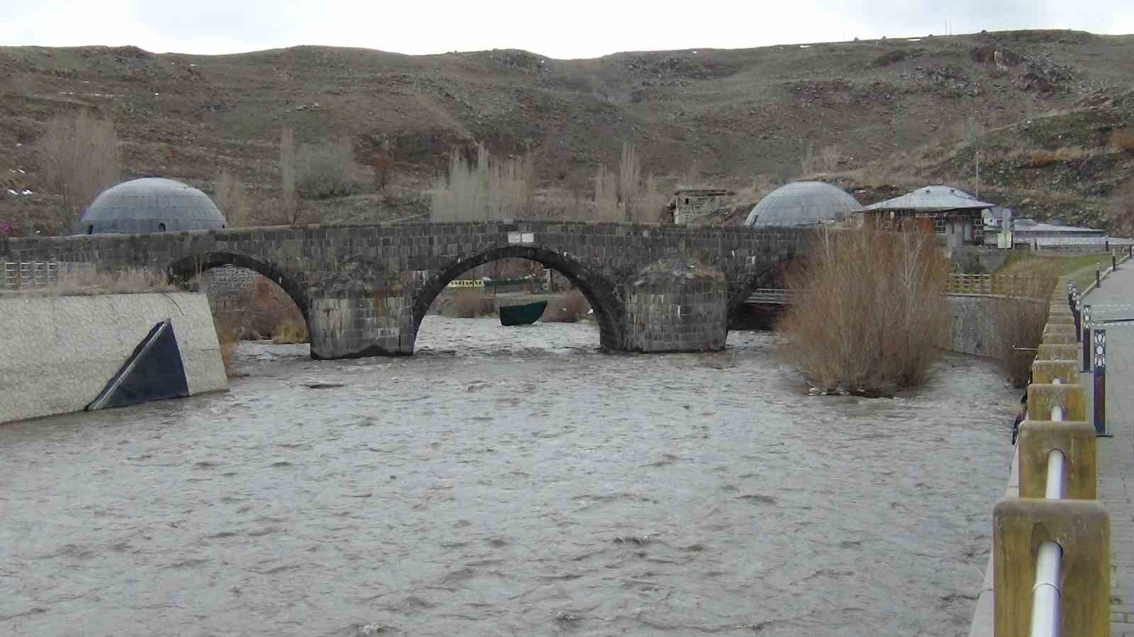 kars cayinin debisi yukseldi 4 1HDc6mwl