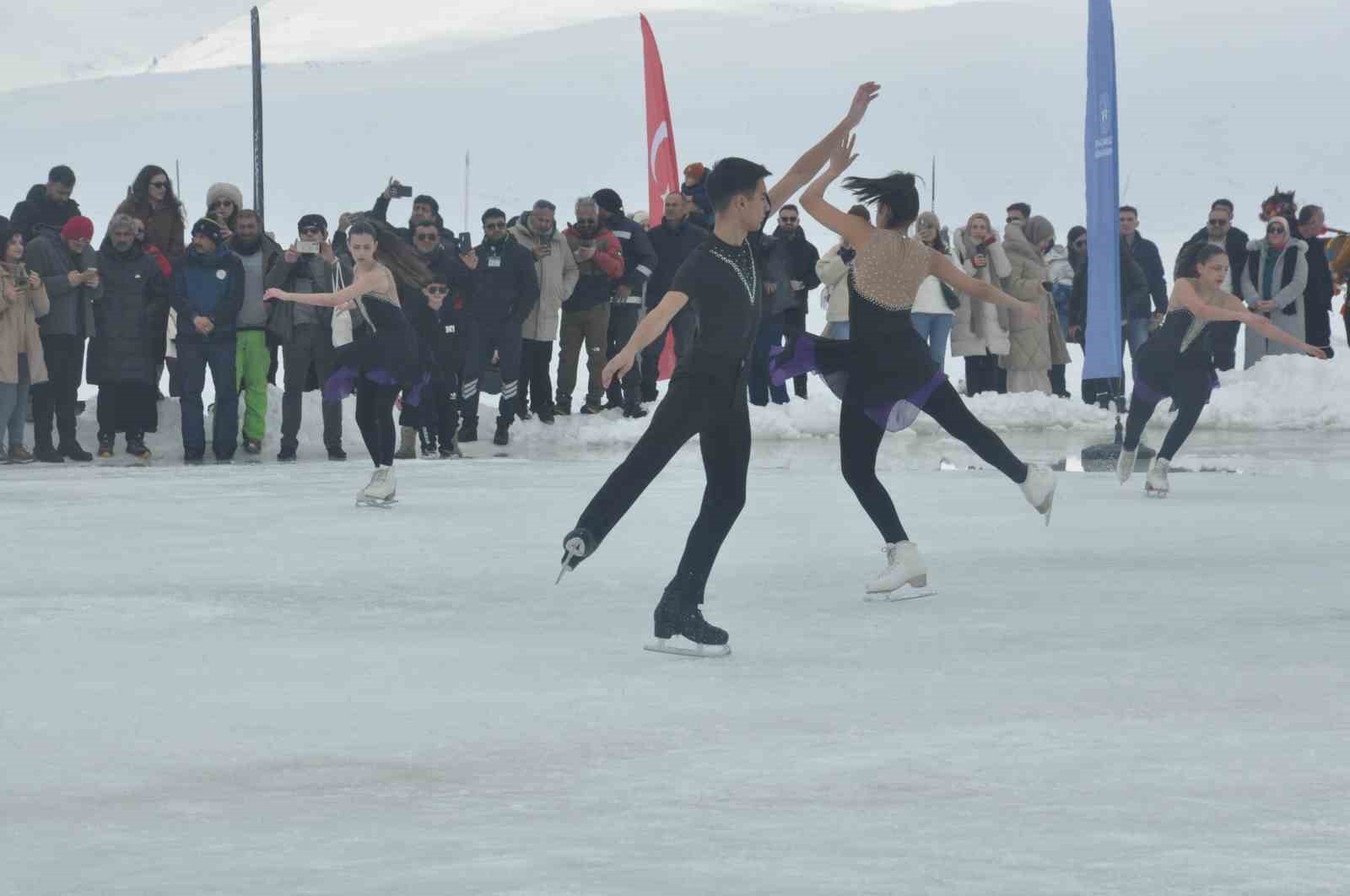 kars cildir golunde buz ustunde muhtesem solen 13 4WCSmWO6