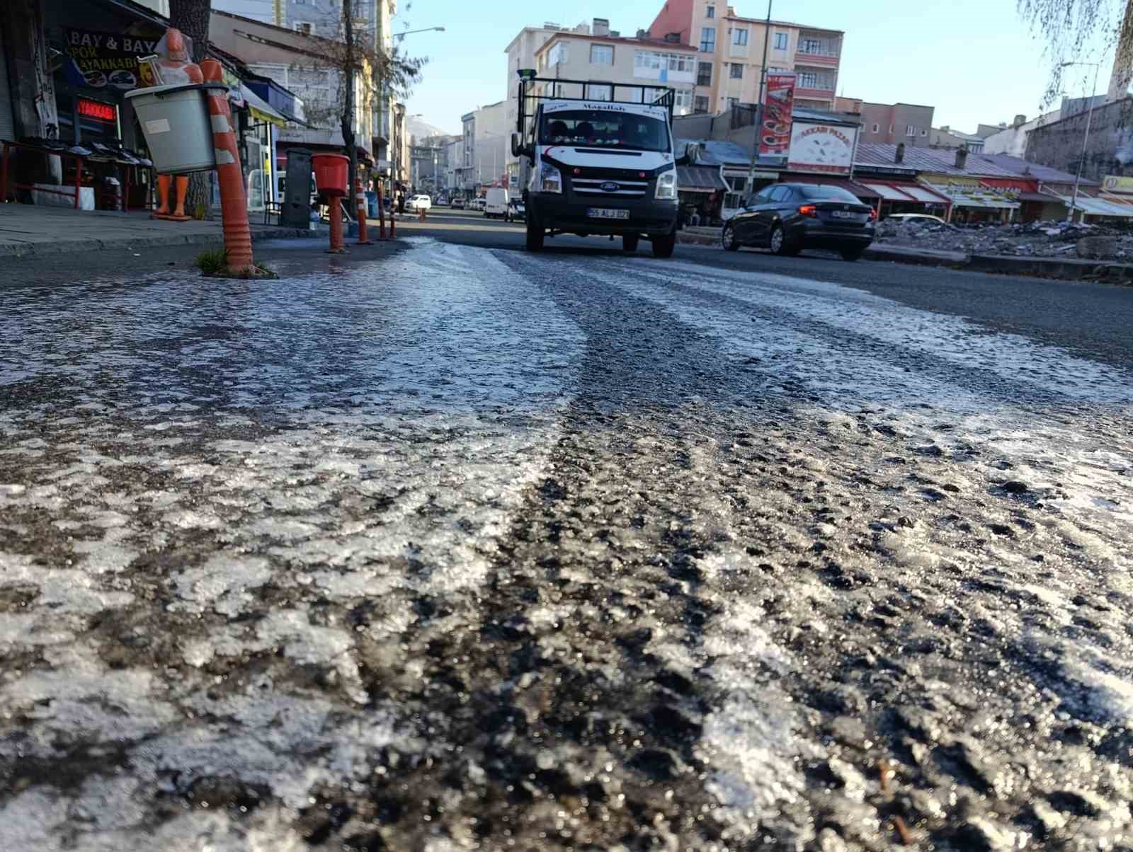 kars eksi 13u gordu arac camlari buz tuttu 5 qlvwEbqp
