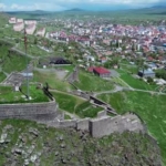 kars-kalesi-unesco-dunya-miras-listesine-alinmayi-bekliyor-hVQtu4DY.jpg